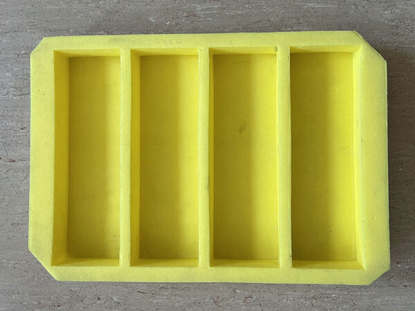 Individuelle Schaumeinlage für eine Baugruppe Individuelle Schaumeinlage für eine Baugruppe