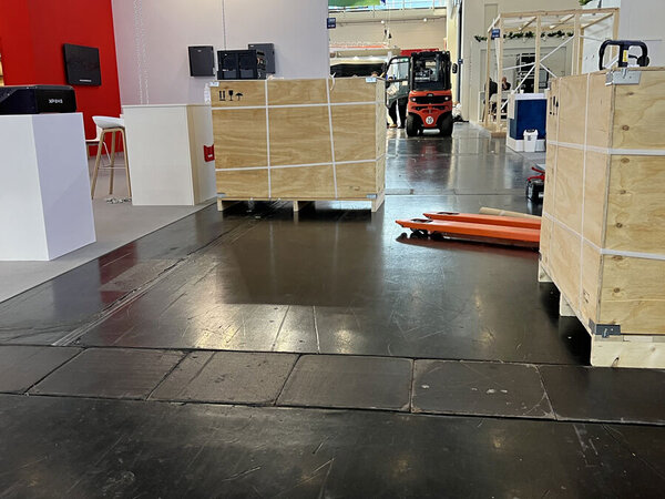 Messegüter für den Transport sicher verpackt Messegüter für den Transport sicher verpackt