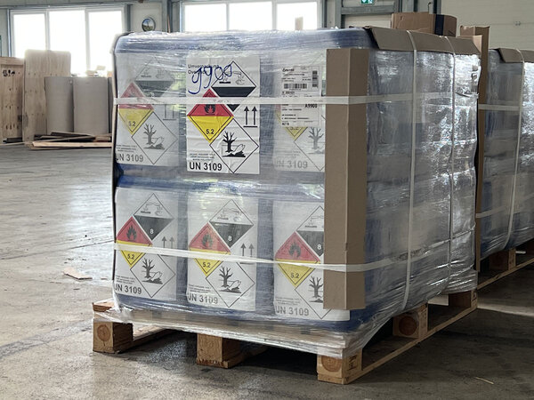 Gefahrgut zum Transport verpackt Gefahrgut zum Transport verpackt