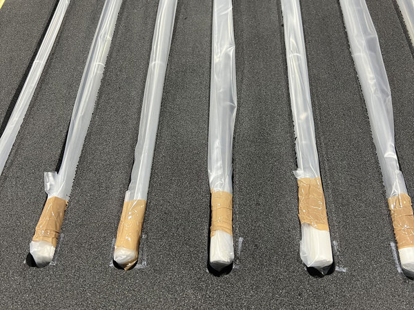 Profilstäbe in einer Schaumstoffablage. Profilstäbe in einer Schaumstoffablage.