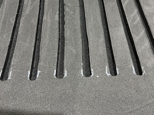 Formzuschnitt einer Schaumstoffablage für die Aufnahme von Profilstäben mit empfindlicher Oberfläche Formzuschnitt einer Schaumstoffablage für die Aufnahme von Profilstäben mit empfindlicher Oberfläche