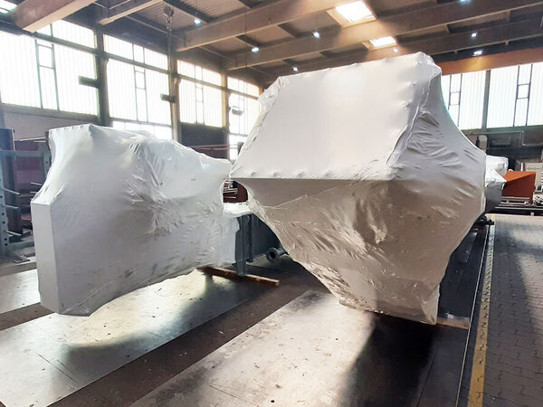 Bauteile in Schrumpffolie Bauteile in Schrumpffolie