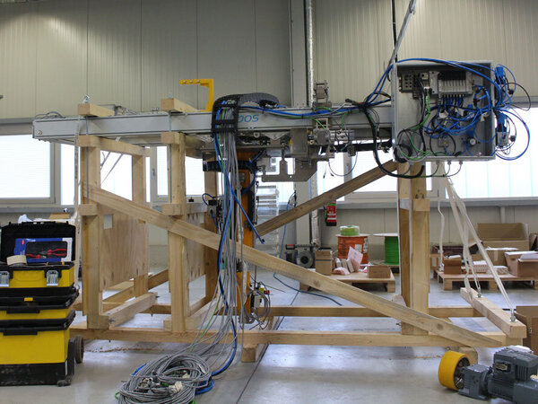 Innenkonstruktion einer Holzkiste Innenkonstruktion einer Holzkiste